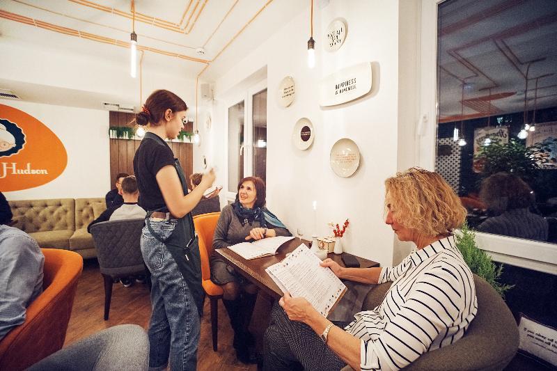 Sherlock Holmes Boutique Hotel Lviv Exterior photo
