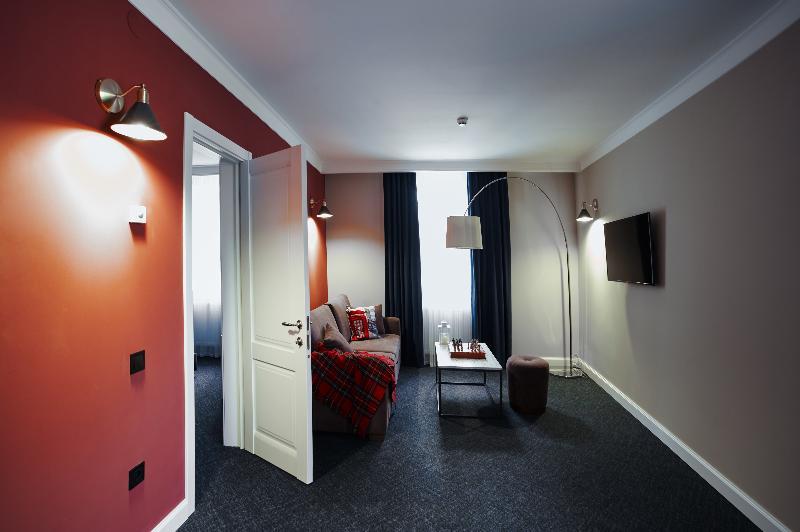 Sherlock Holmes Boutique Hotel Lviv Exterior photo